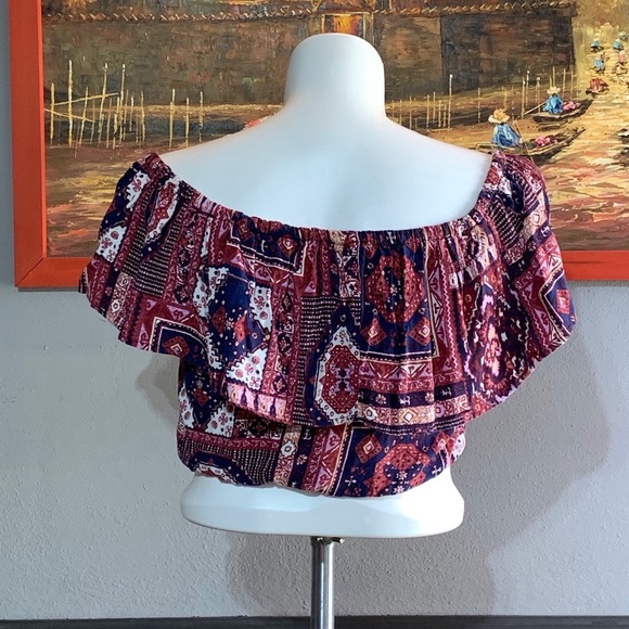 Hollister Crop Top SZ - S - Picture 3 of 5